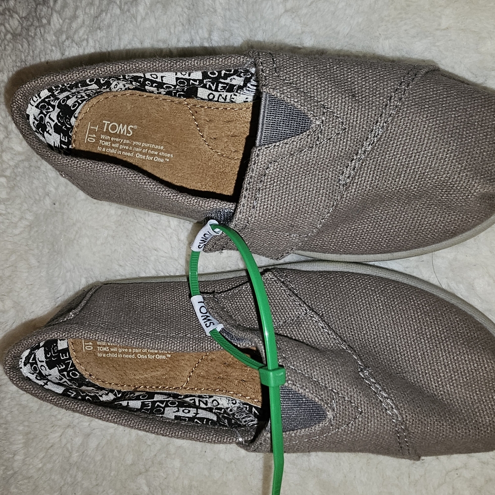 TOMS Gray Slip-On Shoes                       SIZE TODDLER T 10
